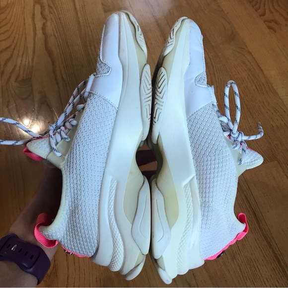 Steve Madden Gauri 1S1 Low Fashion Sneakers white hot pink shoes Womens Size 8.5 - Picture 4 of 11